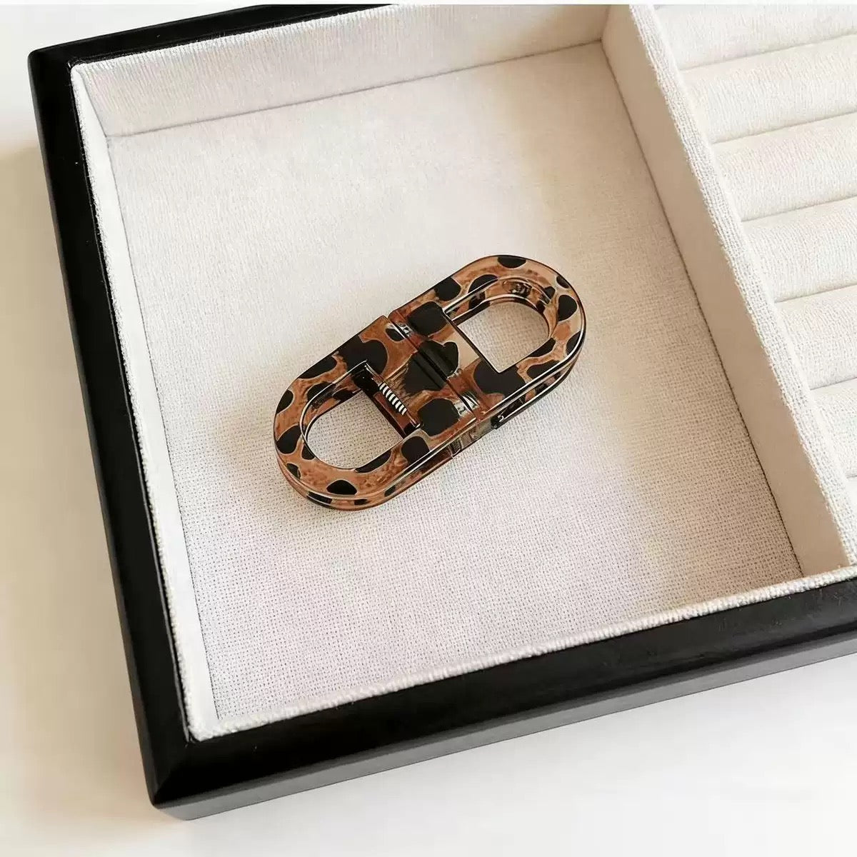 Chérie Link Claw Clip (magnetic hairpin)