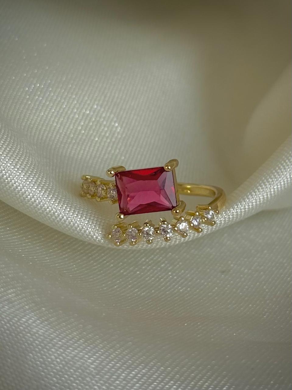 Estoria Red Rhinestone Ring